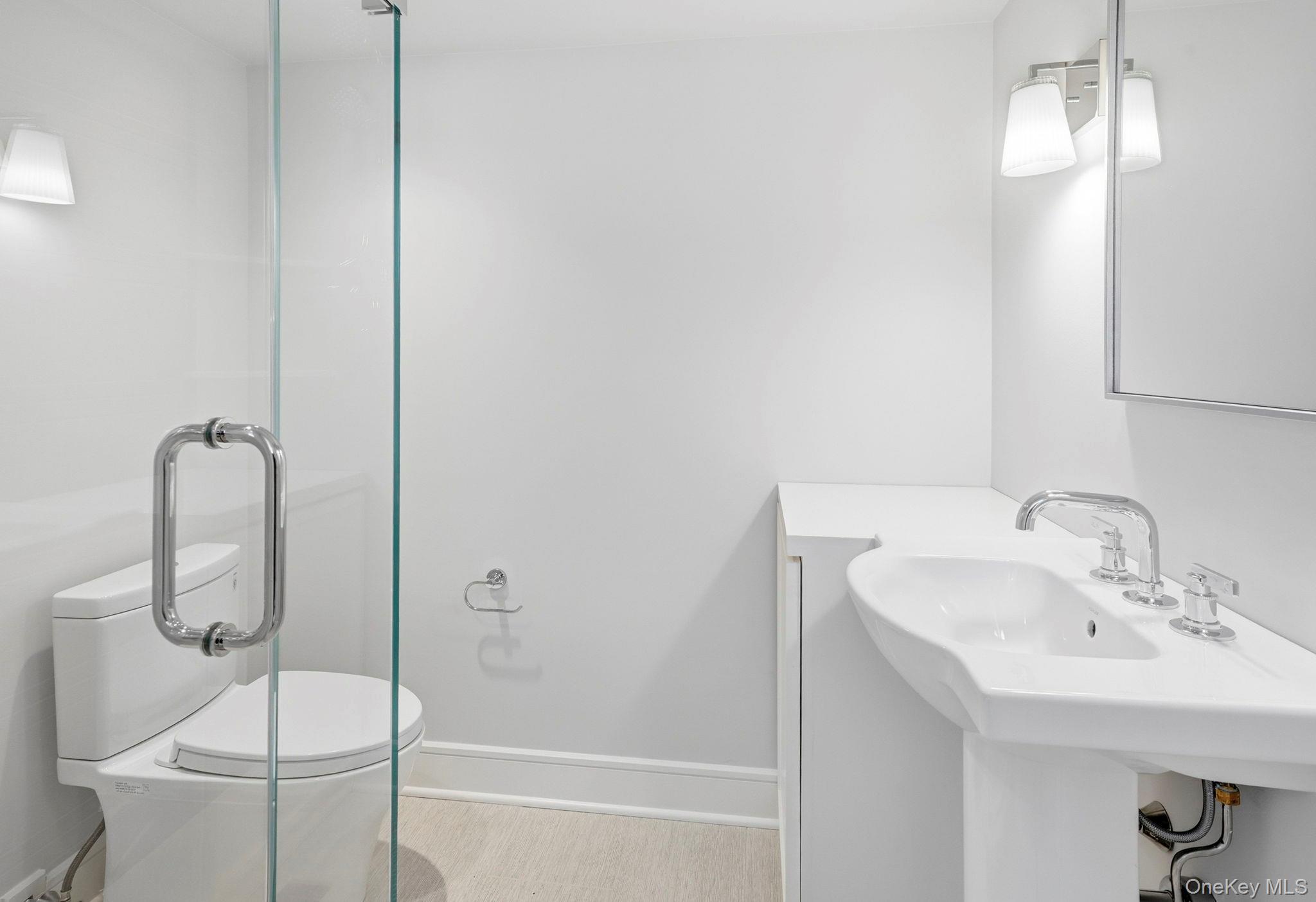 39 A Barlow Lane Rye, NY 10580 - Photo 38 of 43 Bedroom Six Ensuite Bath