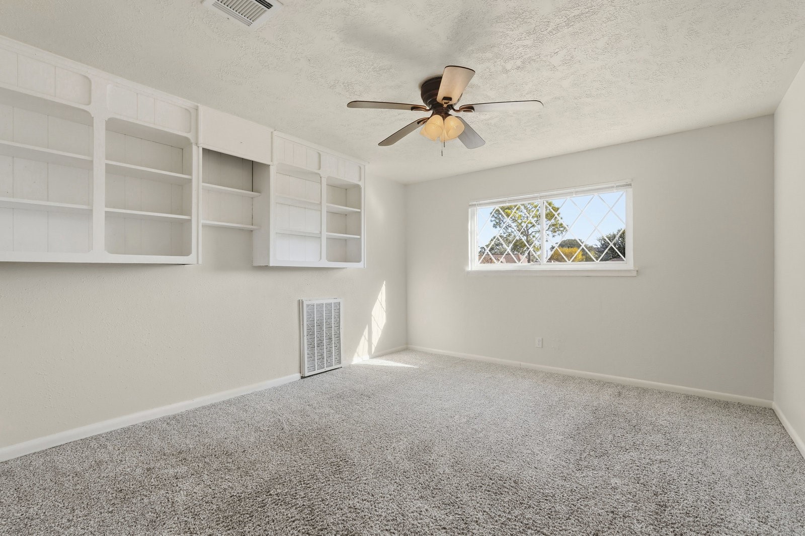 2518 Henderson Lane Deer Park, TX 77536 - Photo 22 of 28 a view of an empty room with a window