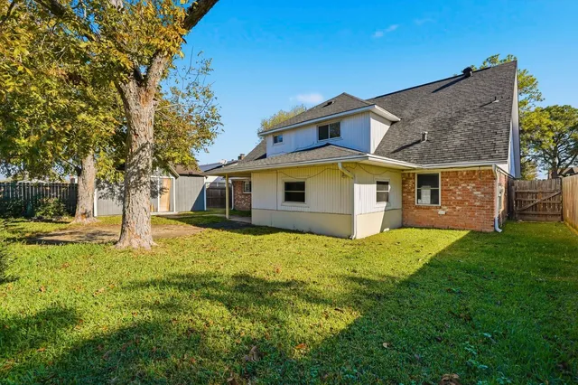 $2,500 | 2518 Henderson Lane, Deer Park, TX 77536