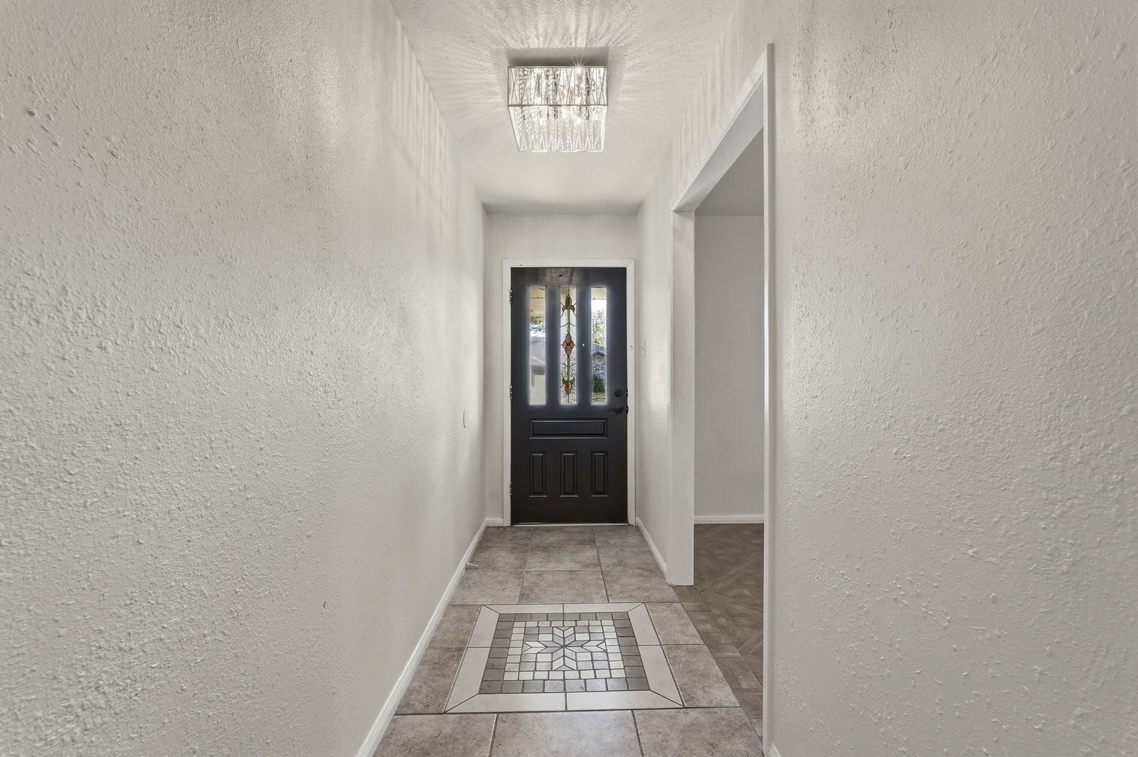 2518 Henderson Lane Deer Park, TX 77536 - Photo 4 of 28 a view of entryway