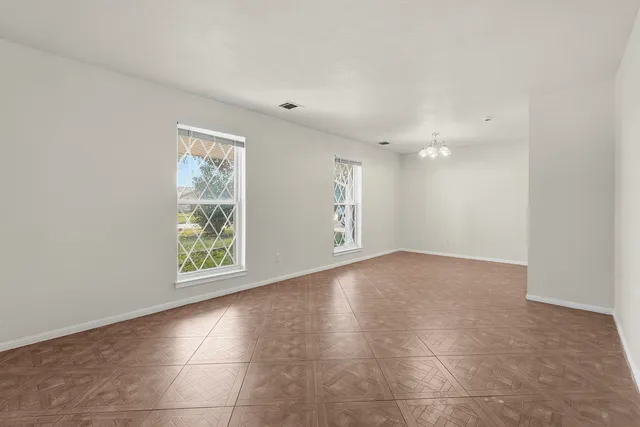 $2,500 | 2518 Henderson Lane, Deer Park, TX 77536