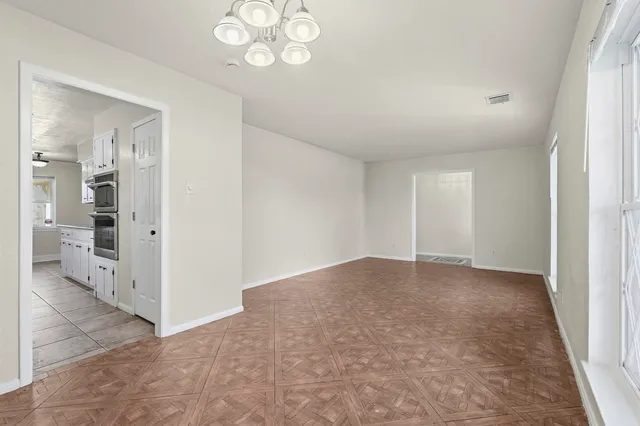 $2,500 | 2518 Henderson Lane, Deer Park, TX 77536