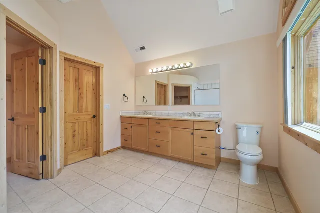 $1,320,000 | 23612 North Westlake Drive, Nine Mile Falls, WA 99026