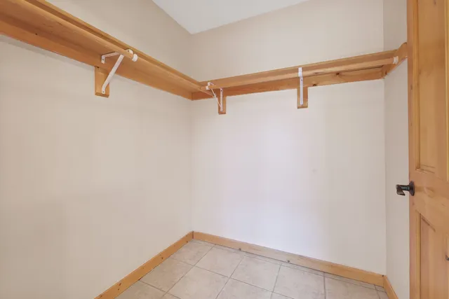 $1,320,000 | 23612 North Westlake Drive, Nine Mile Falls, WA 99026