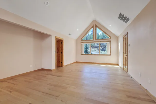 $1,320,000 | 23612 North Westlake Drive, Nine Mile Falls, WA 99026