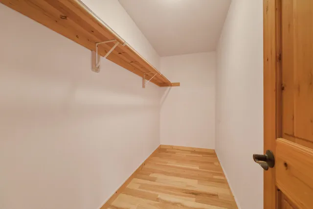 $1,320,000 | 23612 North Westlake Drive, Nine Mile Falls, WA 99026