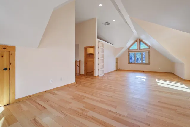 $1,320,000 | 23612 North Westlake Drive, Nine Mile Falls, WA 99026