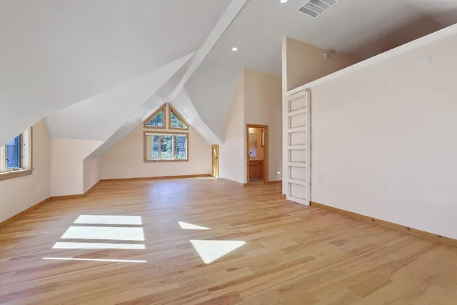 $1,320,000 | 23612 North Westlake Drive, Nine Mile Falls, WA 99026