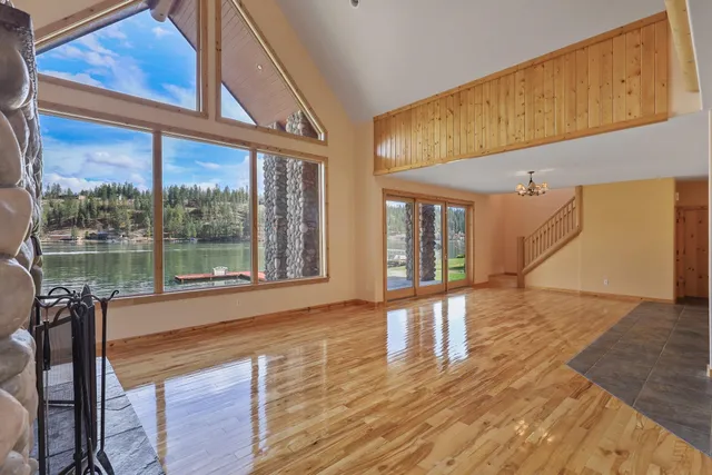 $1,320,000 | 23612 North Westlake Drive, Nine Mile Falls, WA 99026