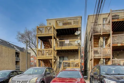 $2,400 | 1423 West Cortez Street, Unit 2, Chicago, IL 60642