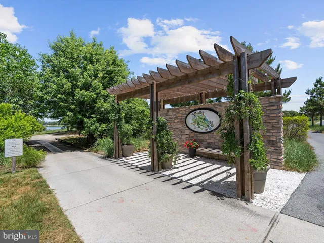 $1,890,000 | 32046 Baywind Walk, Selbyville, DE 19975