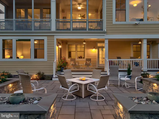 $1,890,000 | 32046 Baywind Walk, Selbyville, DE 19975