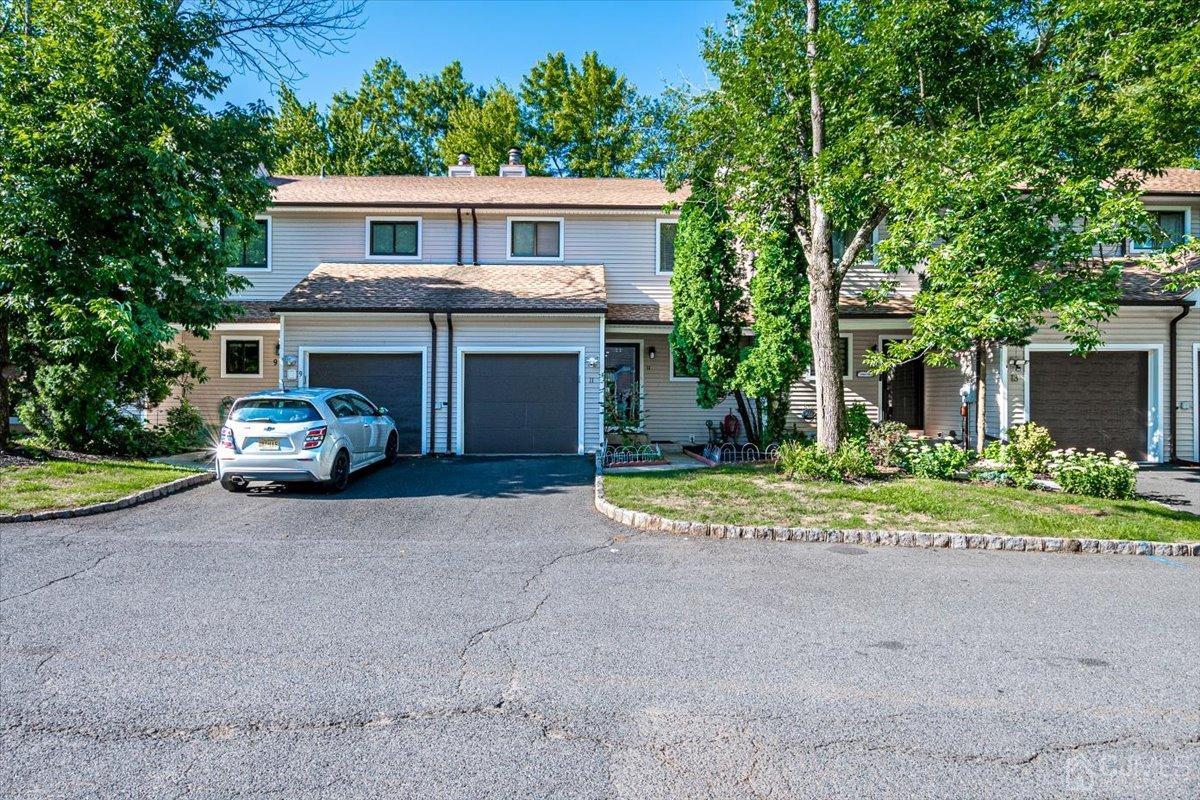 11 Tulip Court Edison, NJ 08820 - Photo 1 of 47