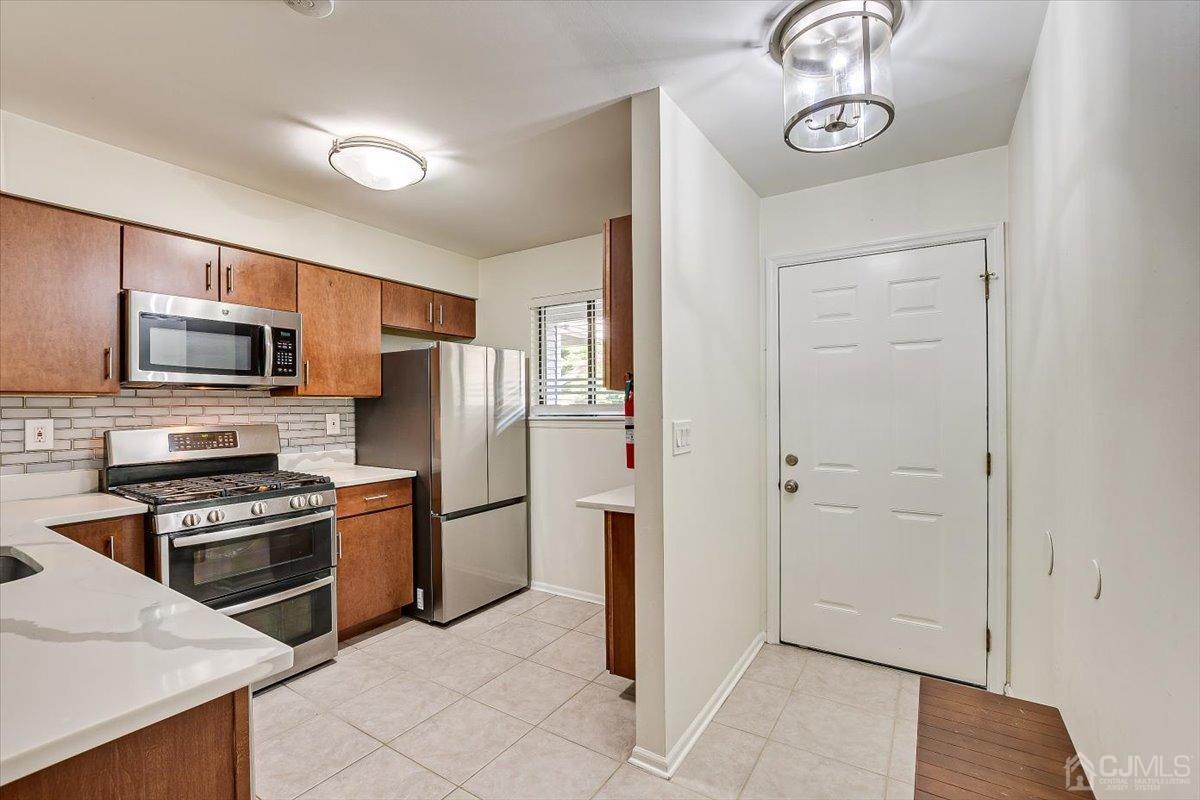 11 Tulip Court Edison, NJ 08820 - Photo 11 of 47