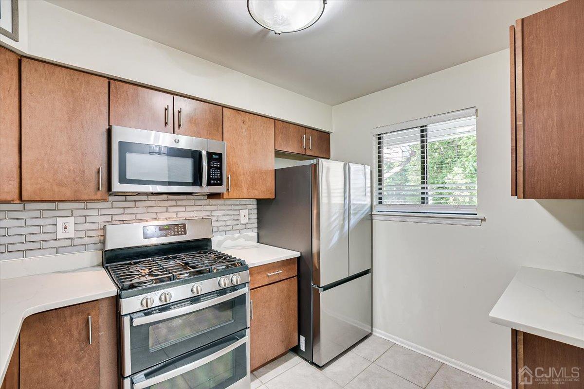 11 Tulip Court Edison, NJ 08820 - Photo 14 of 47