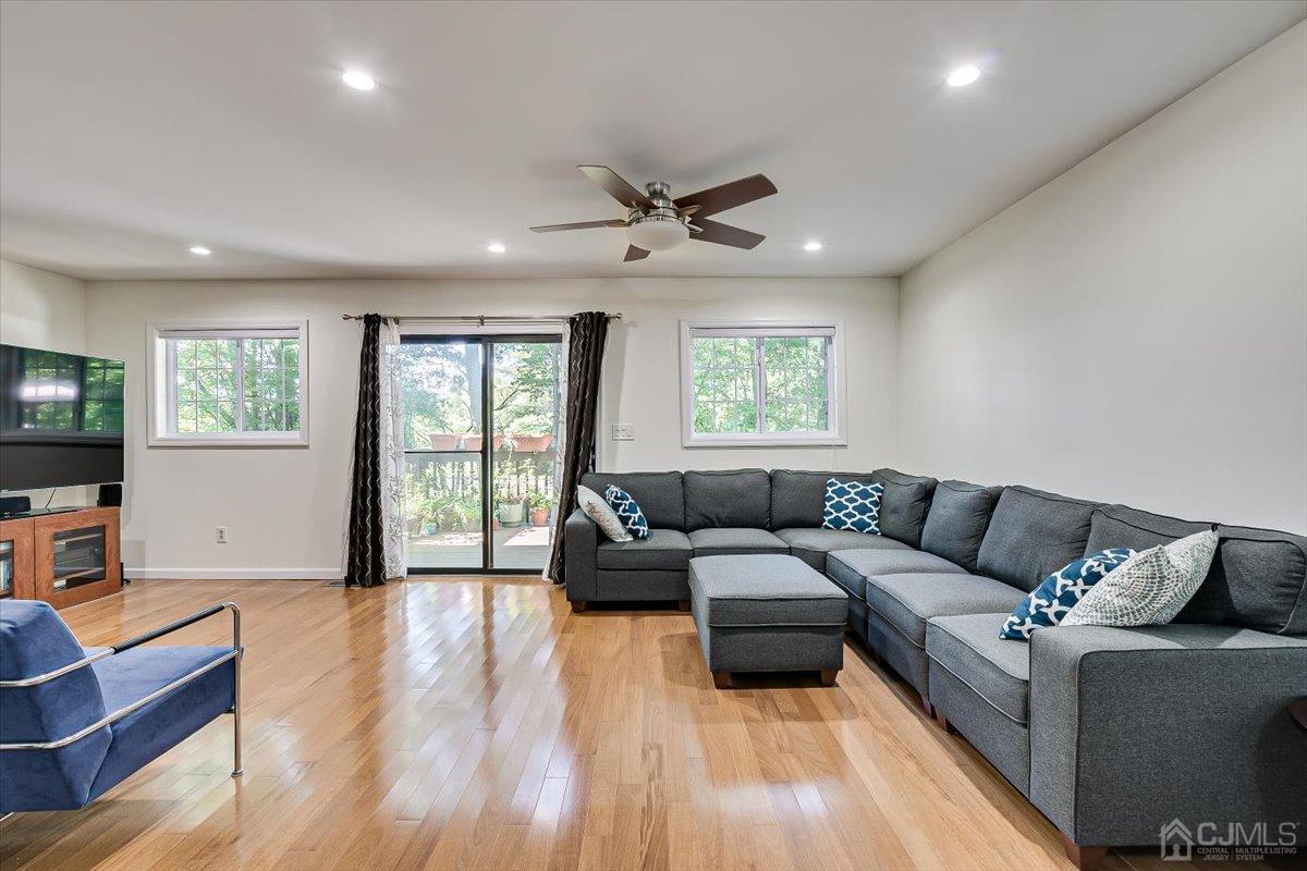 11 Tulip Court Edison, NJ 08820 - Photo 20 of 47