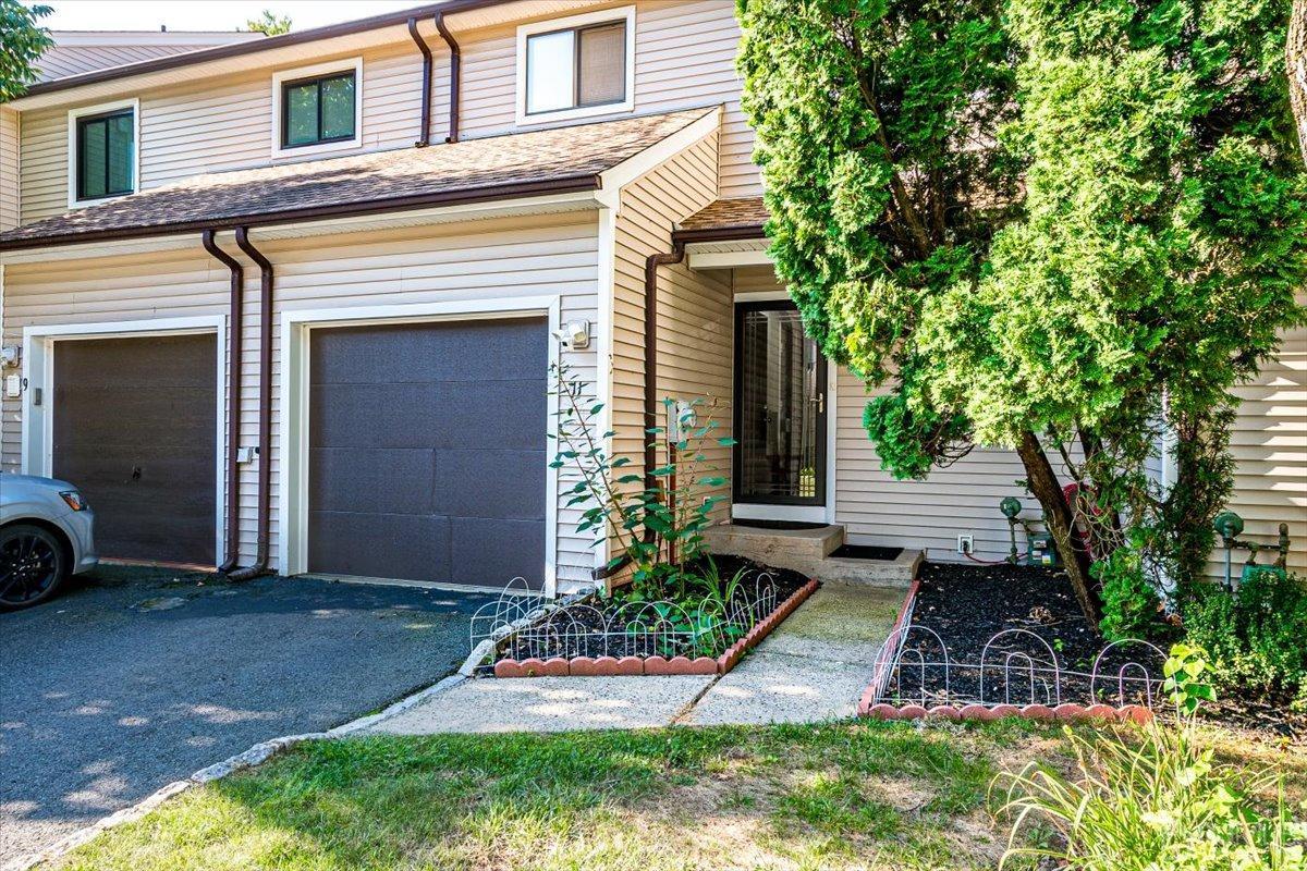 11 Tulip Court Edison, NJ 08820 - Photo 9 of 47