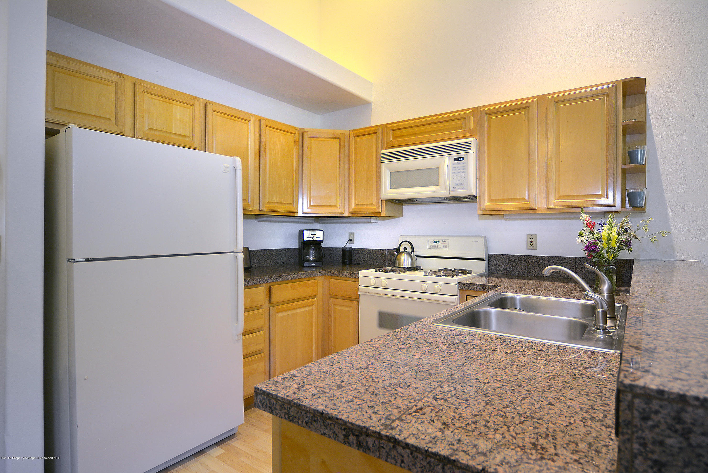 855 Gold Rivers Court, Unit 21D Basalt, CO 81621 - Photo 5 of 15 Kitchen