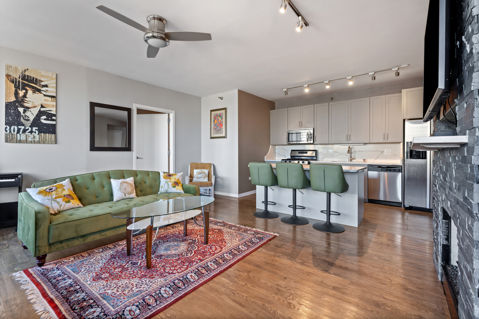 701 South Wells Street, Unit 2302 Chicago, IL 60607 - Photo 4 of 18