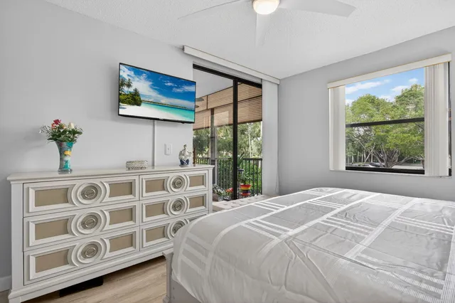 $329,000 | 4450 Northwest 30th Street, Unit 218, Coconut Creek, FL 33066