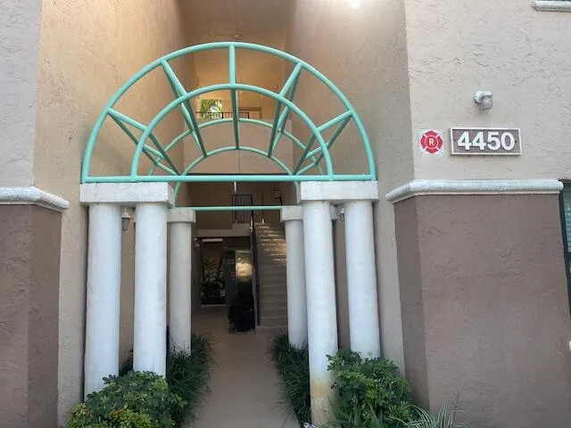 $329,000 | 4450 Northwest 30th Street, Unit 218, Coconut Creek, FL 33066