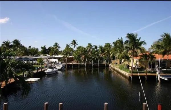 $1,500 | 301 East McNab Road, Unit 103, Pompano Beach, FL 33060