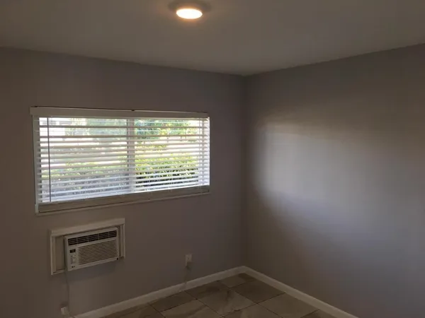 $1,500 | 301 East McNab Road, Unit 103, Pompano Beach, FL 33060