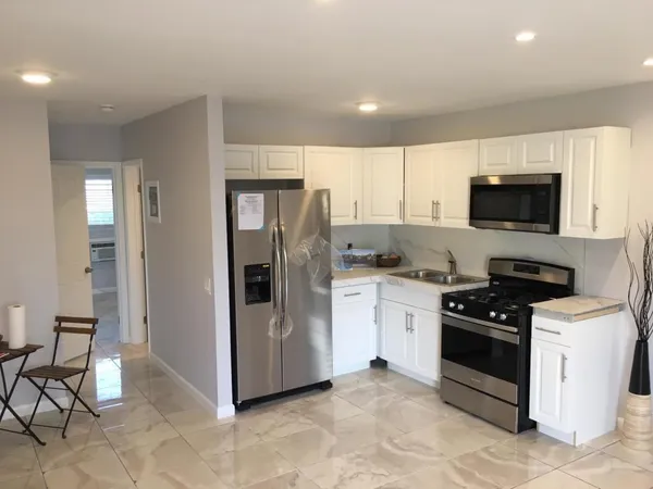 $1,500 | 301 East McNab Road, Unit 103, Pompano Beach, FL 33060