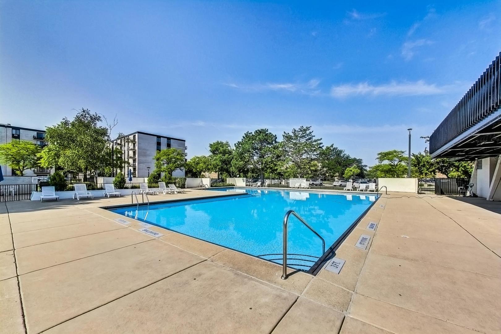 9701 North Dee Road, Unit 5D Niles, IL 60714 - Photo 46 of 46 Gallery Image 46