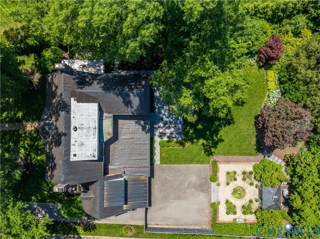 6 Berkshire Road Richmond, VA 23221 - Photo 62 of 66 an aerial view of a house