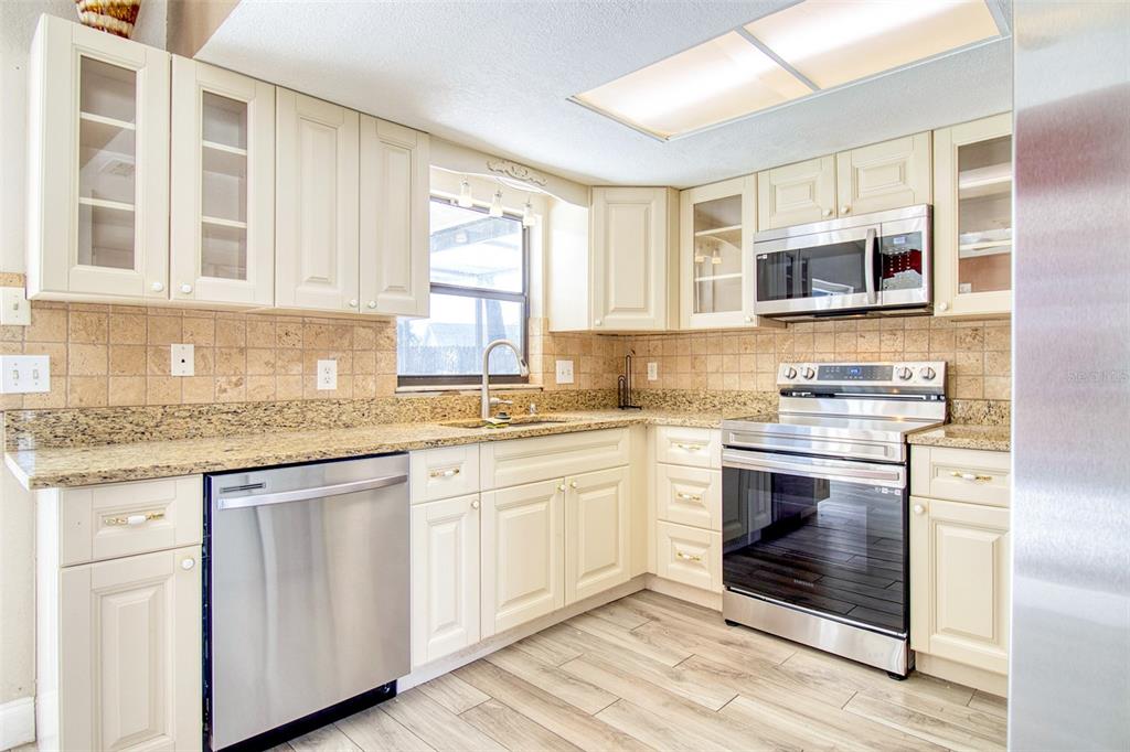 9408 Barnstead Lane Port Richey, FL 34668 - Photo 11 of 33 Gallery Image 11