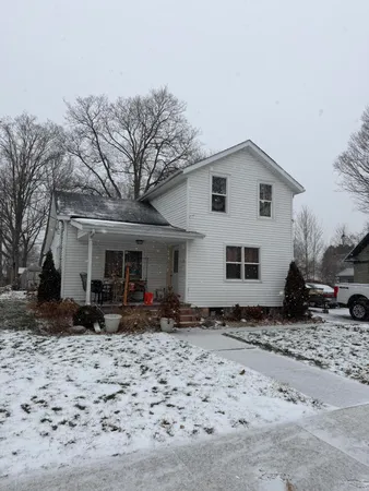 $199,900 | 108 North Lincoln Avenue, Three Rivers, MI 49093