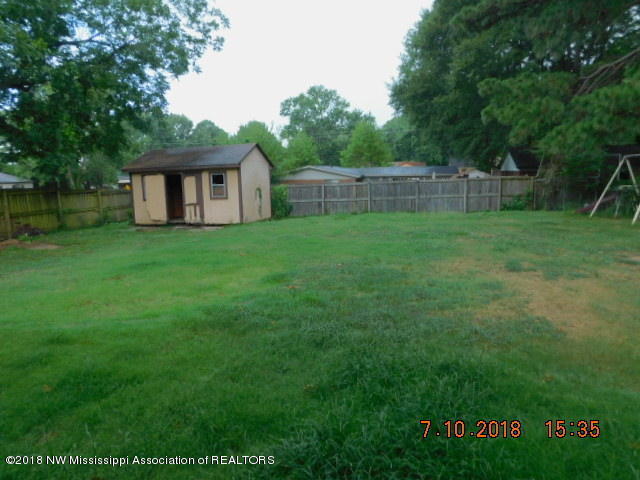 7581 Rockingham Drive Southaven, MS 38671 - Photo 3 of 11 DSCN7990