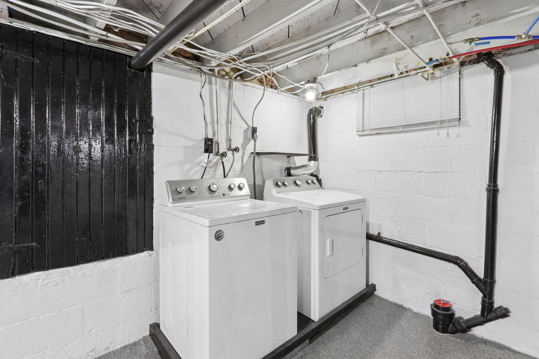 1470 East Weber Road Columbus, OH 43211 - Photo 29 of 36 LAUNDRY AREA/BASEMENT