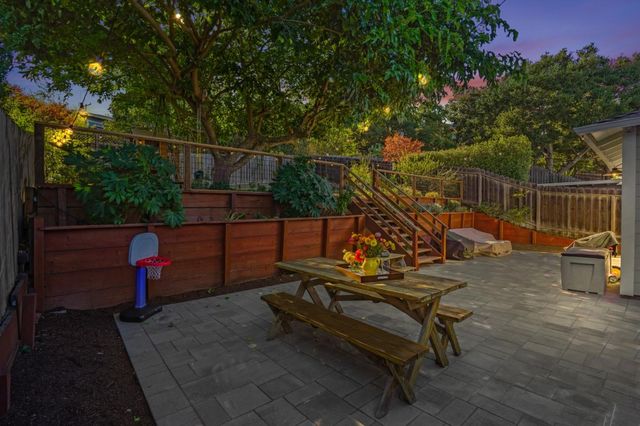 a car parked in front of a building