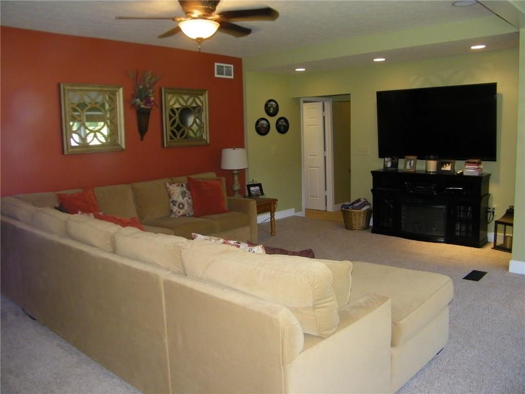 3095 Carr Hill Road Columbus, IN 47201 - Photo 10 of 24 Gallery Image 10