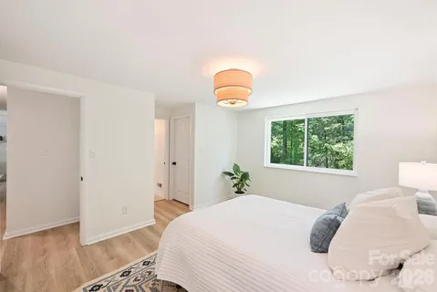 $675,000 | 7323 Rollingridge Drive, Charlotte, NC 28211