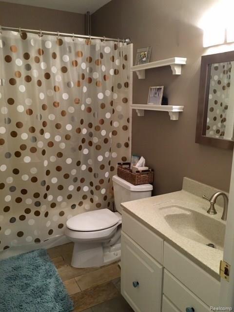 823 Langdon Court Rochester, MI 48307 - Photo 9 of 19