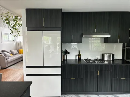 $1,100,000 | 945 11th Street North, St. Petersburg, FL 33705