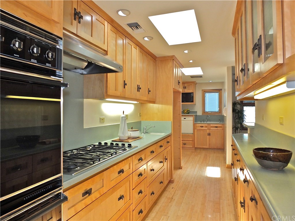 2256 Faust Avenue Long Beach, CA 90815 - Photo 17 of 58