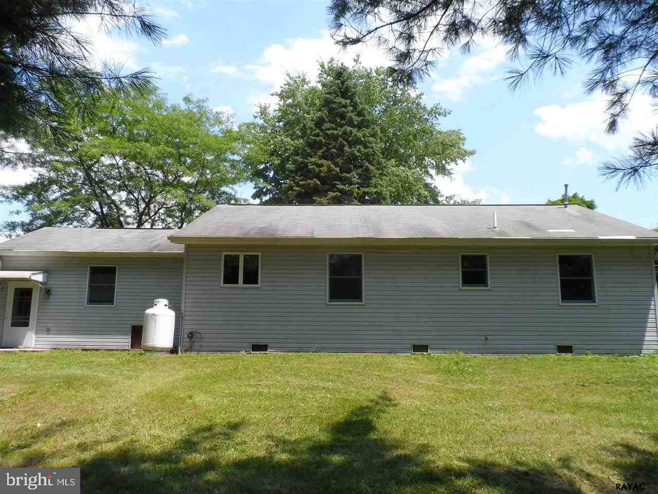 298 Frost Road Gardners, PA 17324 - Photo 3 of 16 Gallery Image 3
