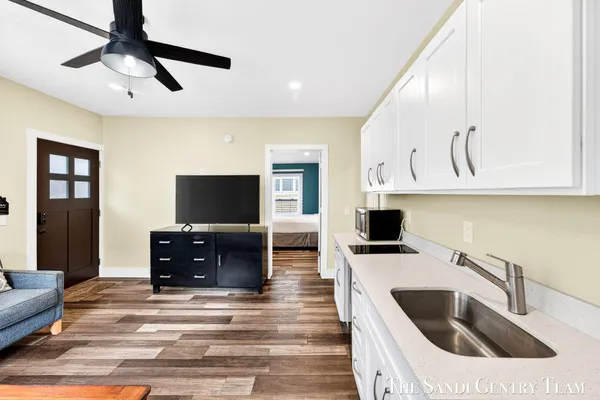 $749,900 | 209 Clinton Avenue, Grand Haven, MI 49417