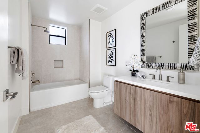 $10,000 | 3651 Regal Place, Unit 303, Los Angeles, CA 90068