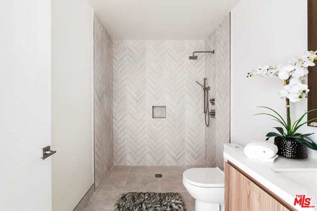 $10,000 | 3651 Regal Place, Unit 303, Los Angeles, CA 90068