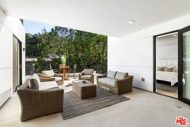 $10,000 | 3651 Regal Place, Unit 303, Los Angeles, CA 90068