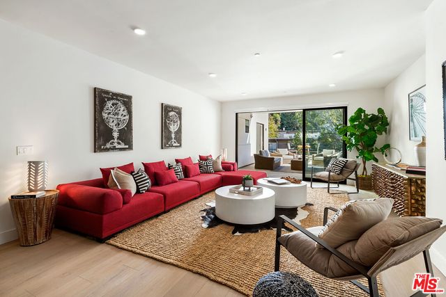 $10,000 | 3651 Regal Place, Unit 303, Los Angeles, CA 90068