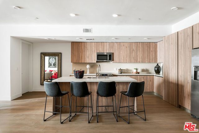 $10,000 | 3651 Regal Place, Unit 303, Los Angeles, CA 90068