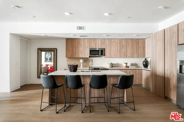 $10,000 | 3651 Regal Place, Unit 303, Los Angeles, CA 90068