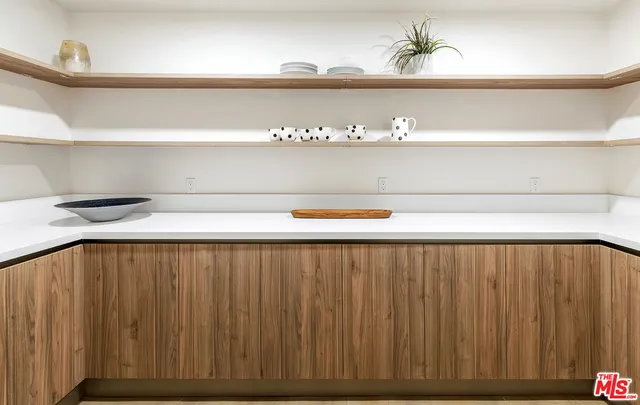 $10,000 | 3651 Regal Place, Unit 303, Los Angeles, CA 90068