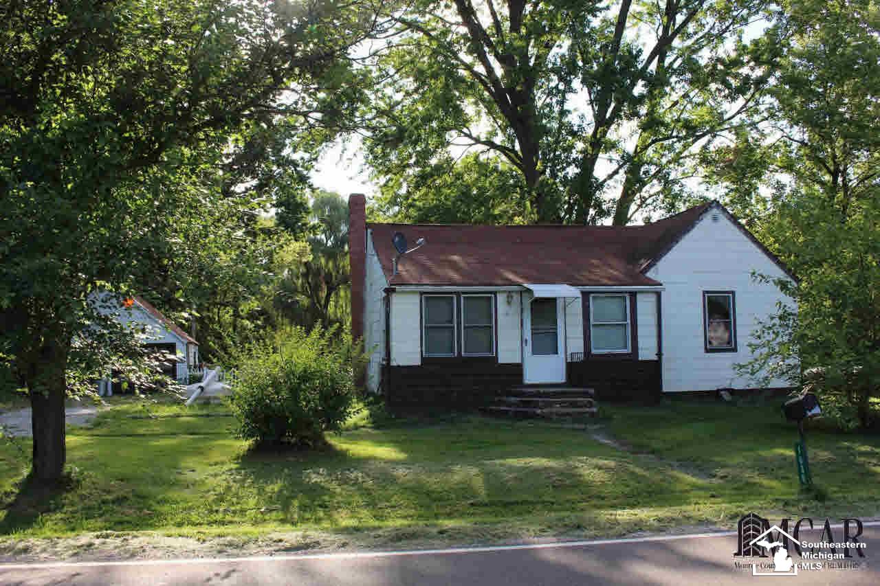 1630 Plank Road Dundee, MI 48131 - Photo 2 of 32 21201070-1.JPG